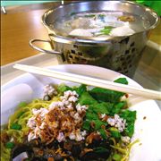 Picture Of Chinese Noodles With Chopsticks